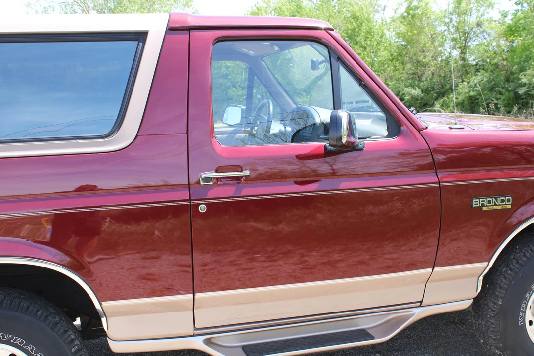 1996 Ford Bronco 5th Gen - Image 30 of 31