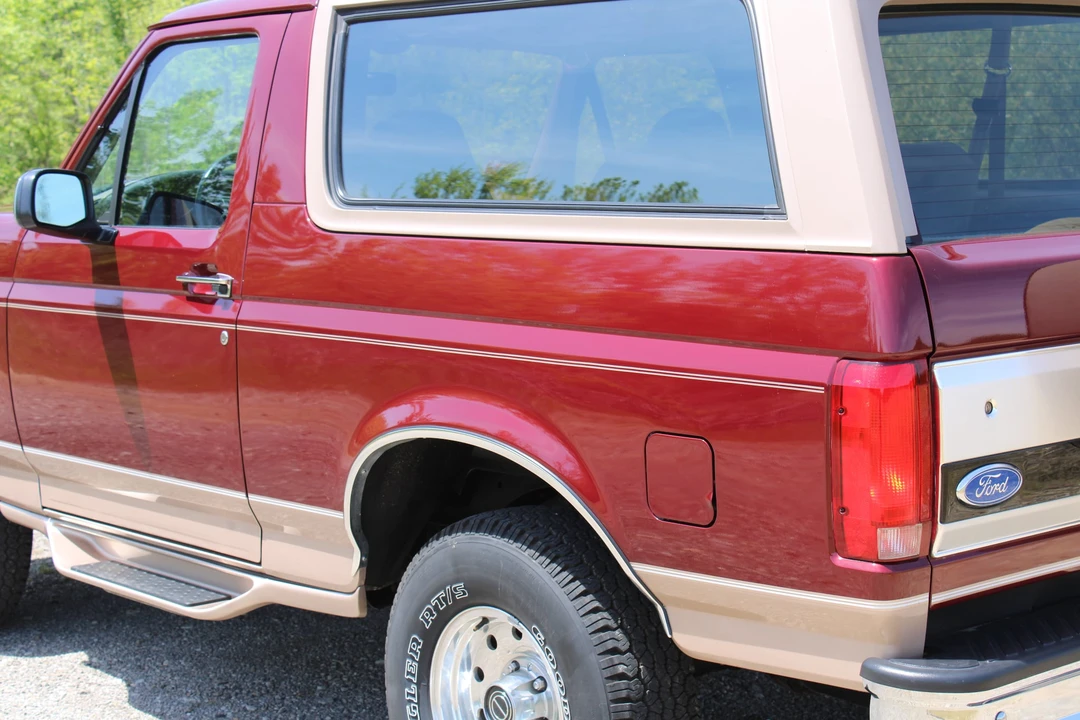 1996 Ford Bronco 5th Gen - Image 13 of 31