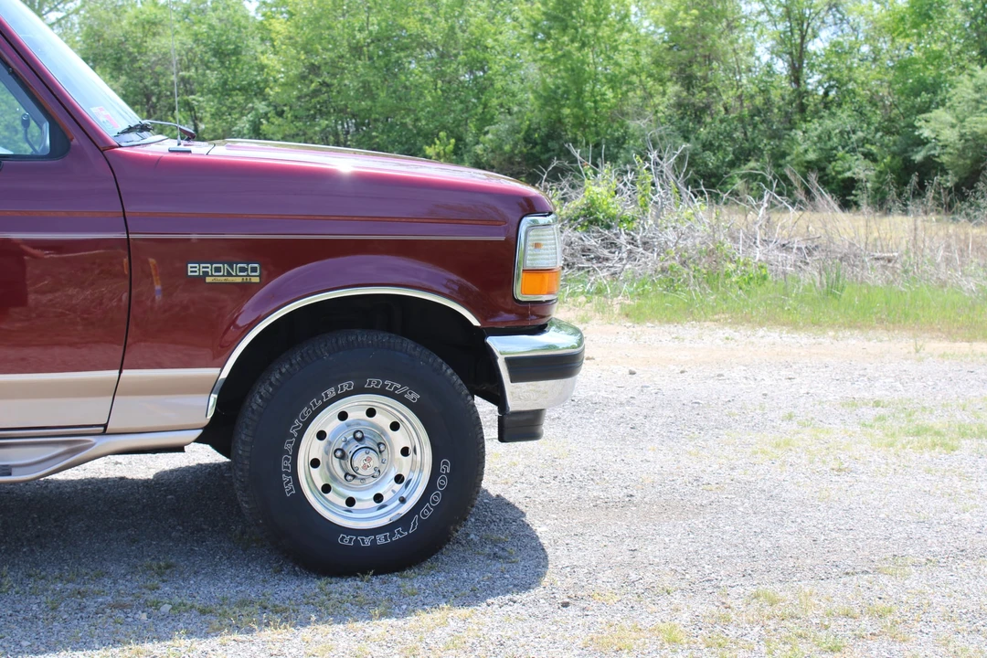 1996 Ford Bronco 5th Gen - Image 3 of 31