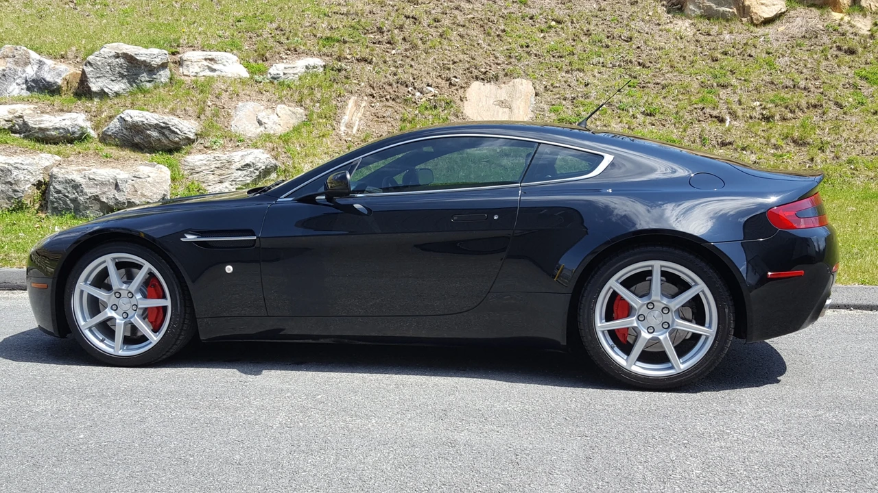 2006 Aston Martin V8 Vantage (2006-2017) - Image 6 of 31