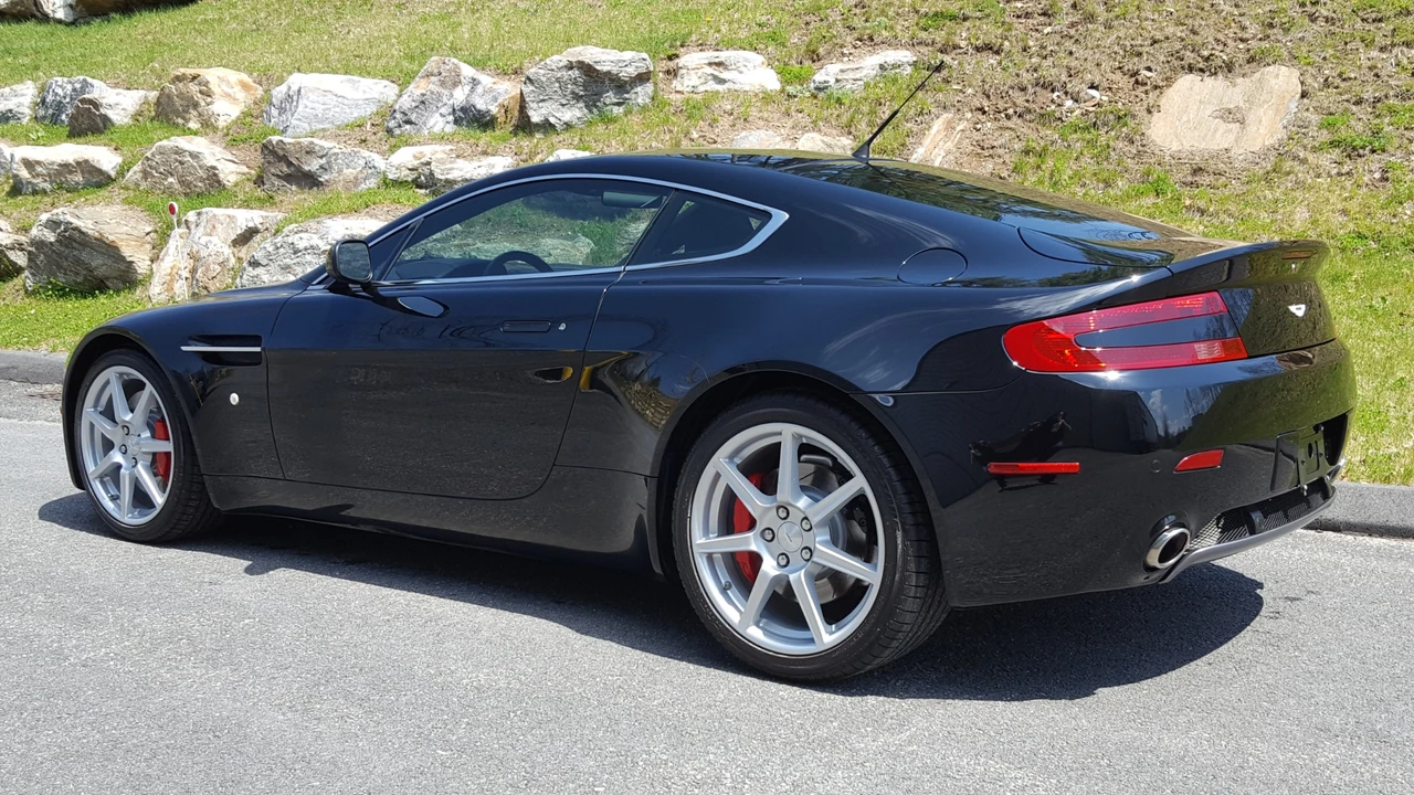 2006 Aston Martin V8 Vantage (2006-2017) - Image 8 of 31