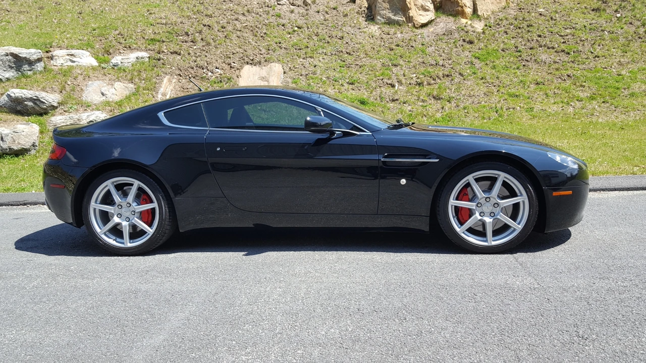2006 Aston Martin V8 Vantage (2006-2017) - Image 11 of 31
