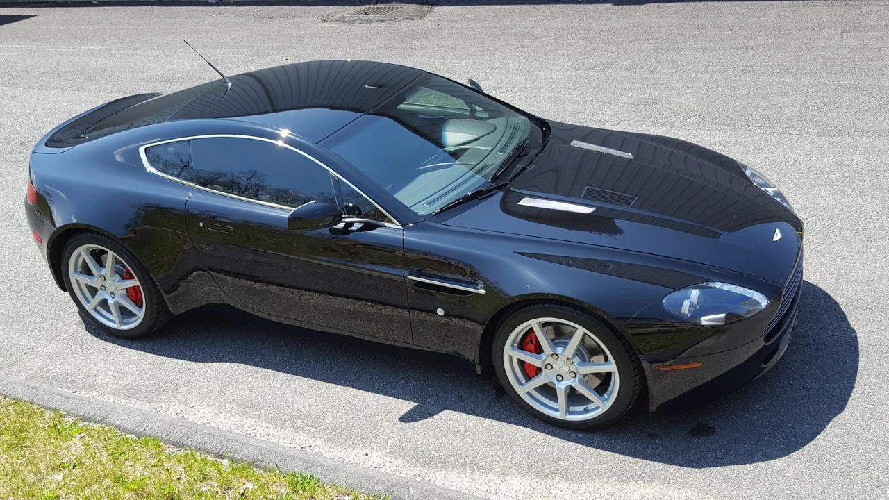 2006 Aston Martin V8 Vantage (2006-2017) - Image 12 of 31