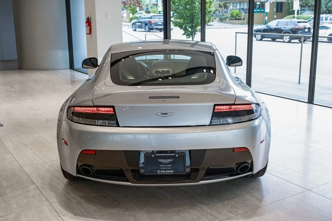 2017 Aston Martin V12 Vantage (2010-2018) - Image 9 of 31