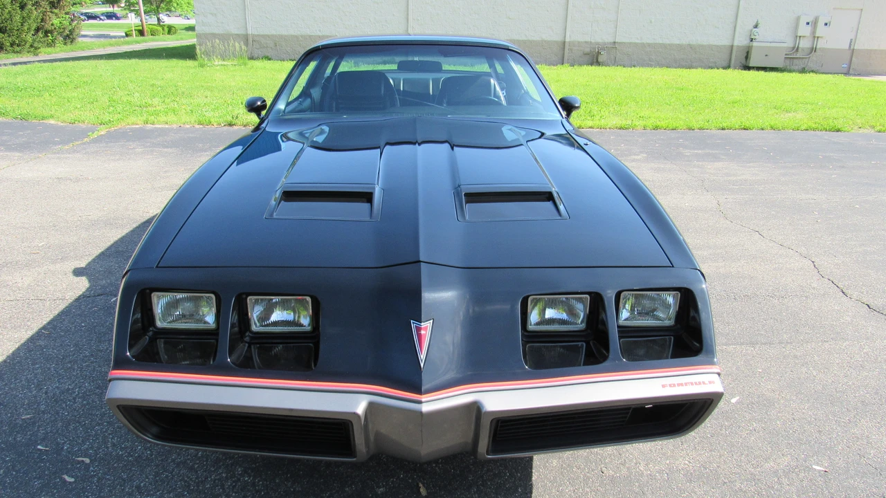 1979 Pontiac Firebird 2nd Gen - Image 10 of 31