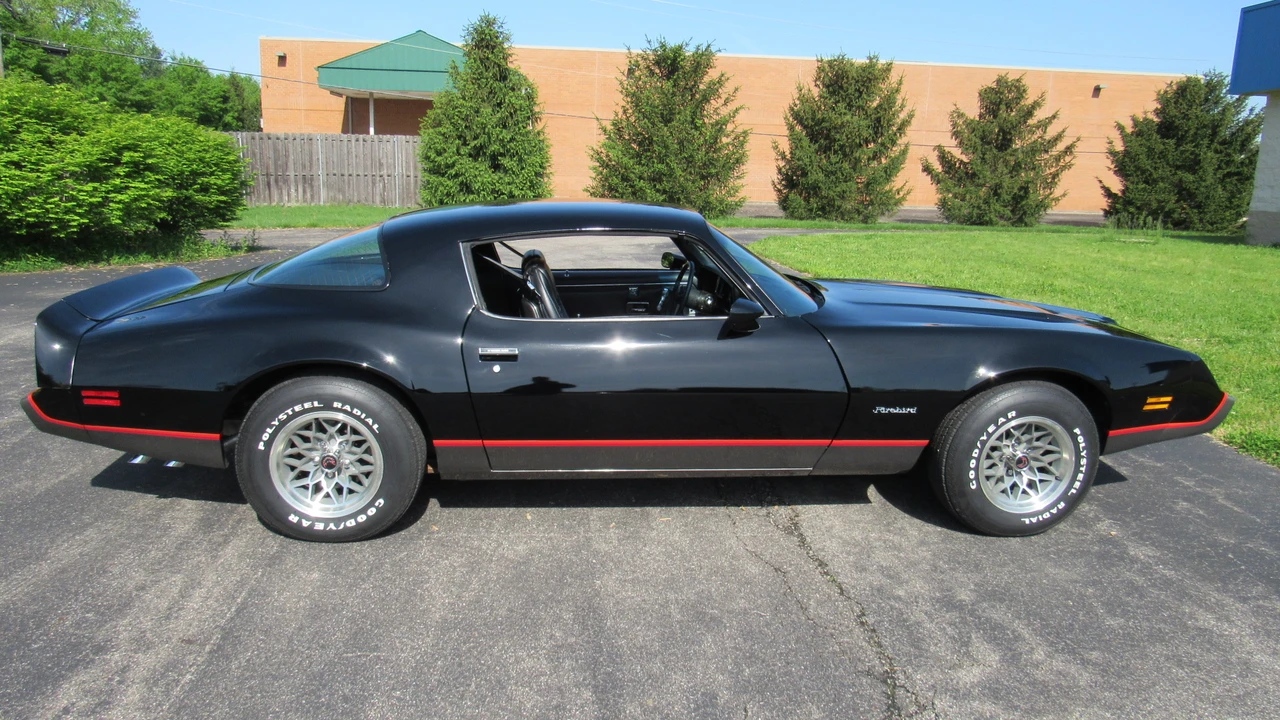 1979 Pontiac Firebird 2nd Gen - Image 20 of 31