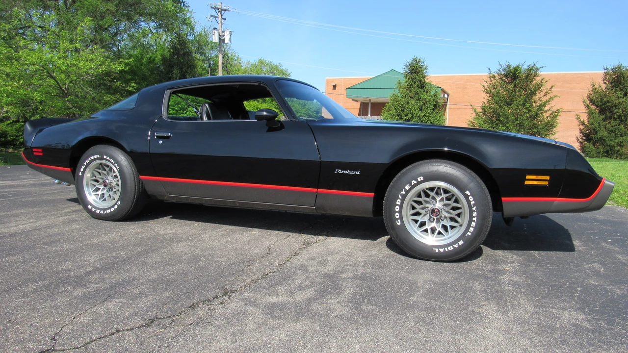 1979 Pontiac Firebird 2nd Gen - Image 18 of 31