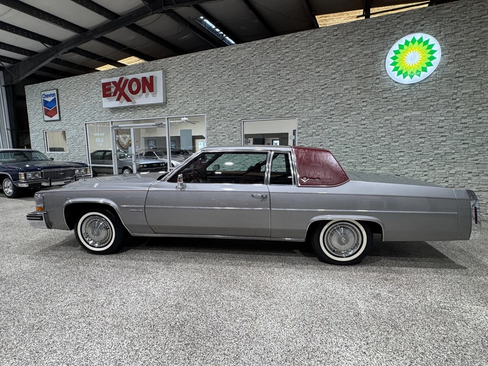 1983 Cadillac DeVille 5th Gen - Image 17 of 31