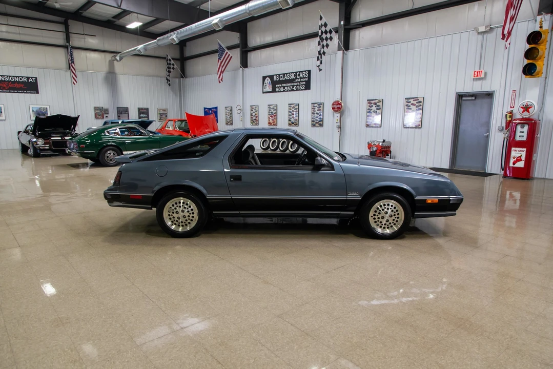 1984 Dodge Daytona - Image 16 of 31