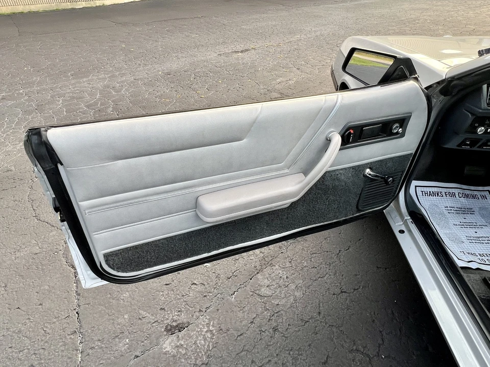 1985 Dodge Charger 5th Gen - Image 30 of 31