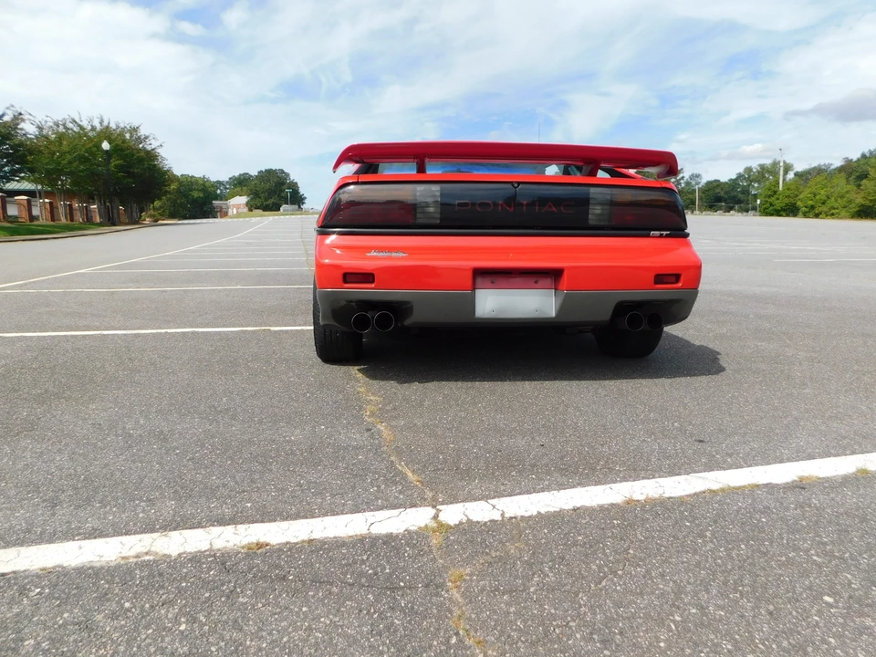 1986 Pontiac Fiero GT - Image 18 of 31