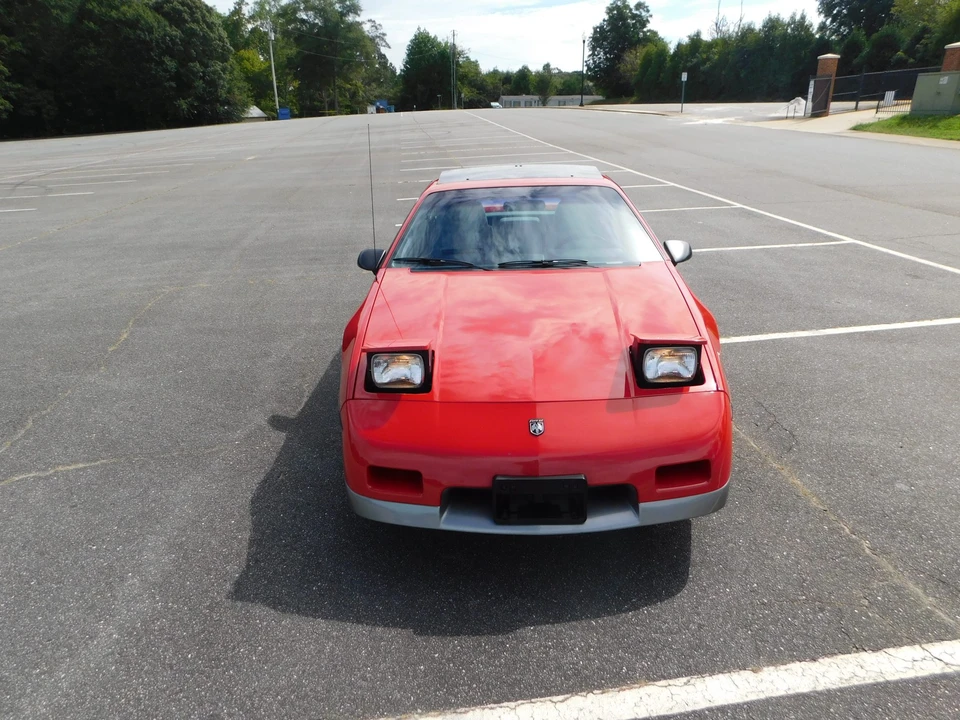1986 Pontiac Fiero GT - Image 5 of 31