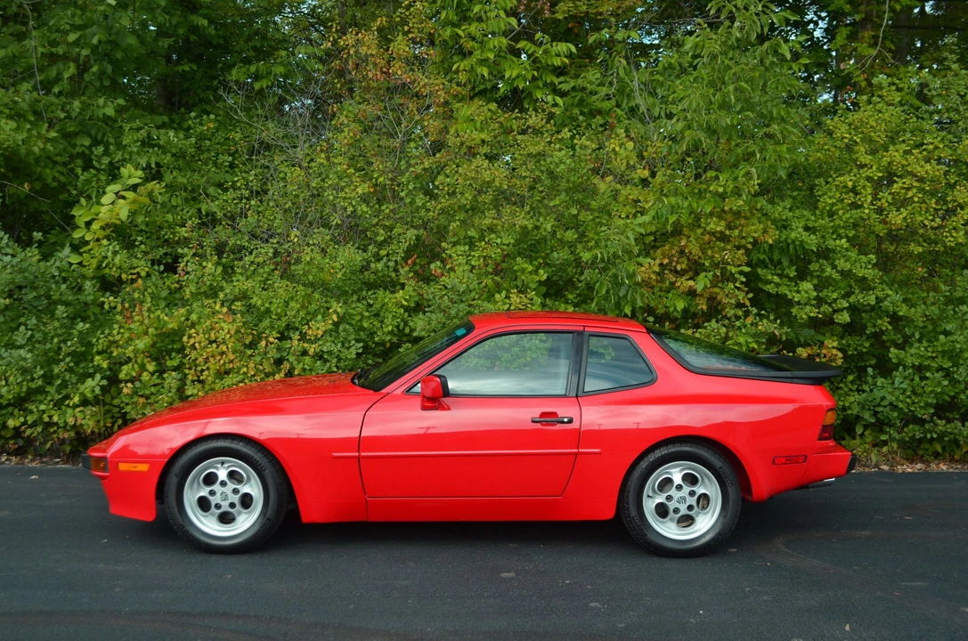 1986 Porsche 944 - Image 6 of 31