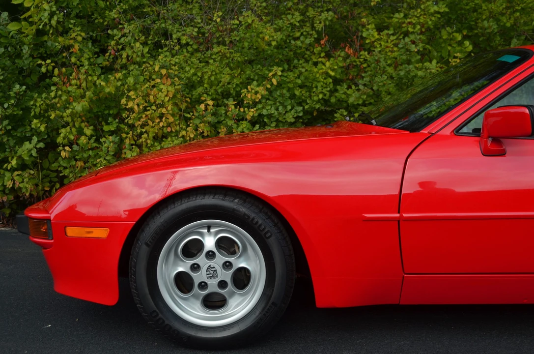 1986 Porsche 944 - Image 28 of 31