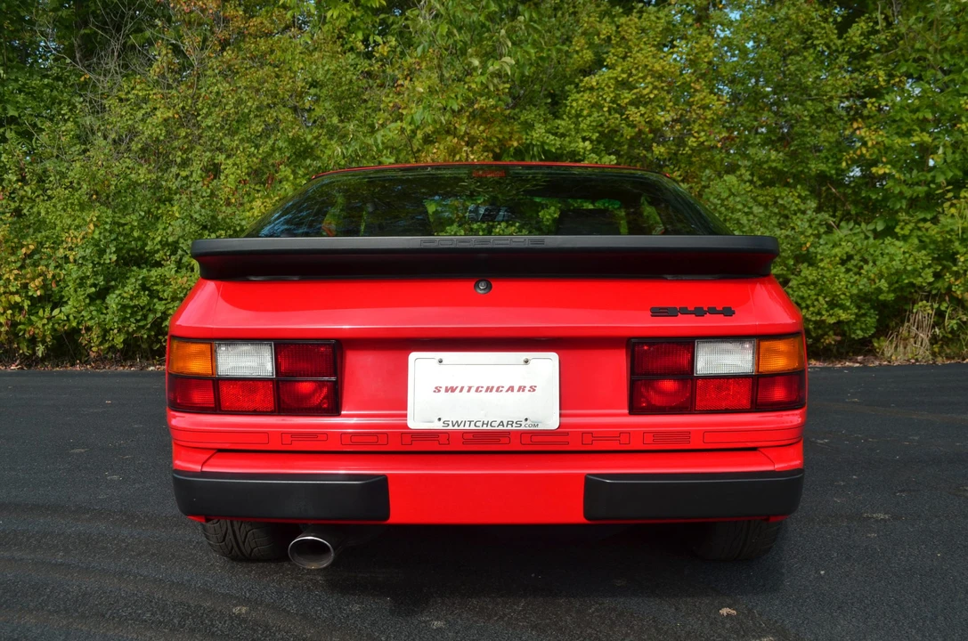 1986 Porsche 944 - Image 11 of 31