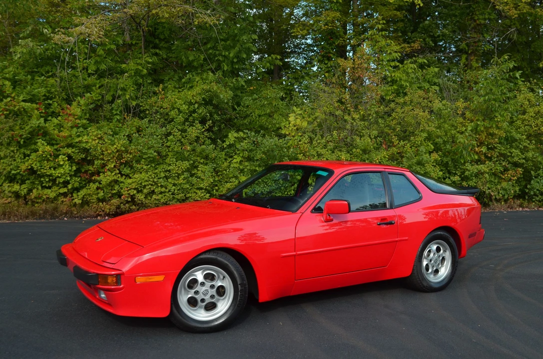 1986 Porsche 944 - Image 2 of 31