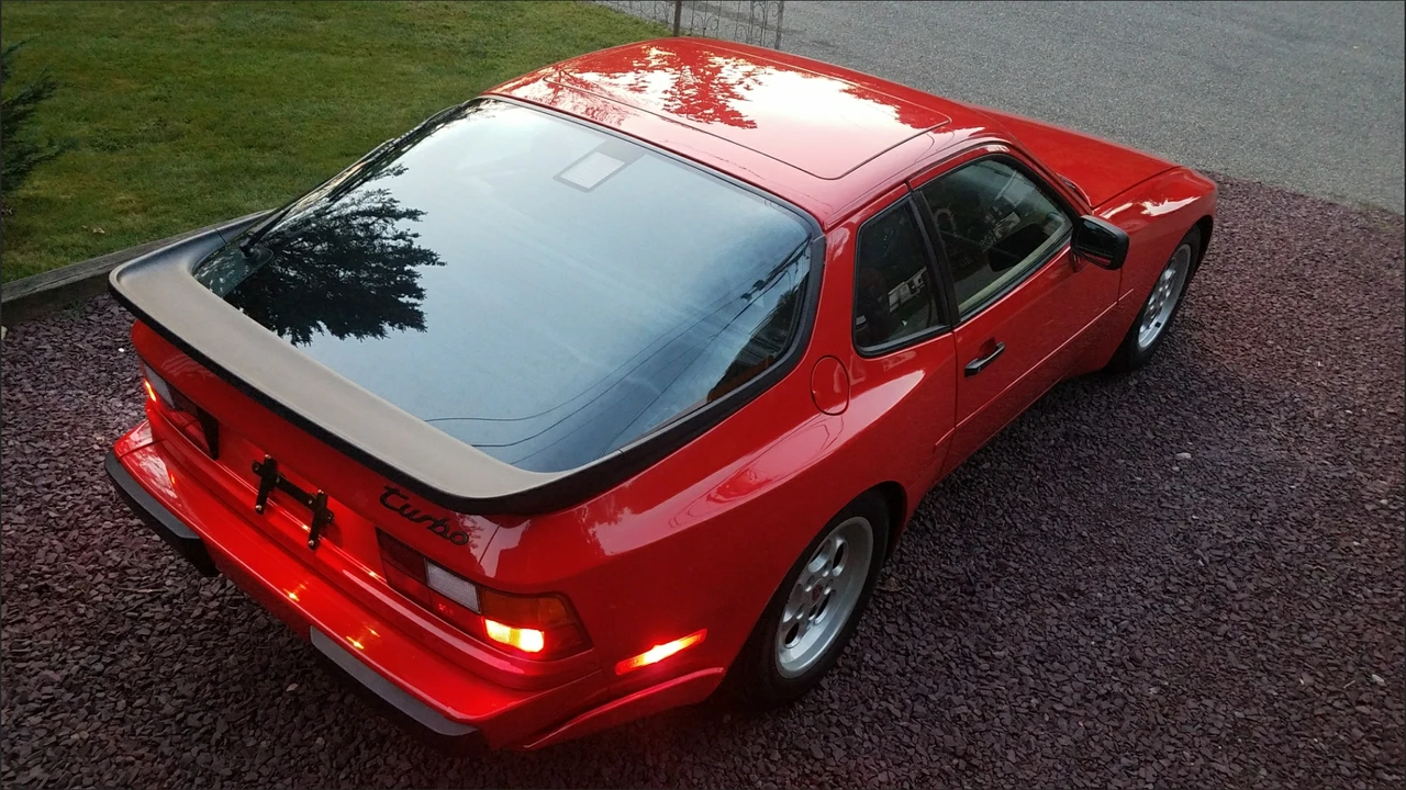 1986 Porsche 944 Turbo - Image 10 of 31