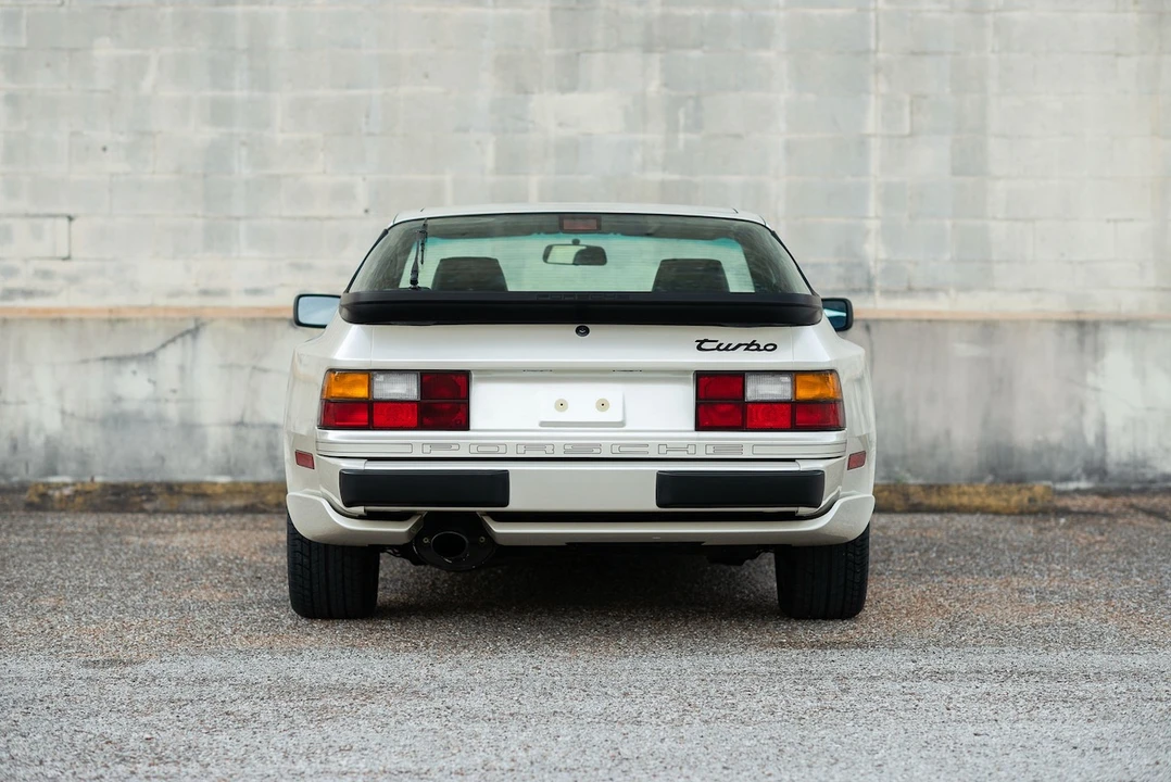 1986 Porsche 944 Turbo - Image 26 of 31
