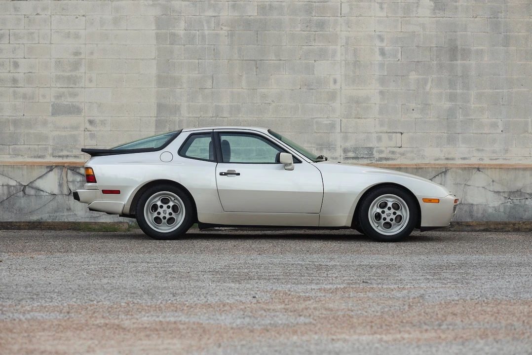1986 Porsche 944 Turbo - Image 21 of 31