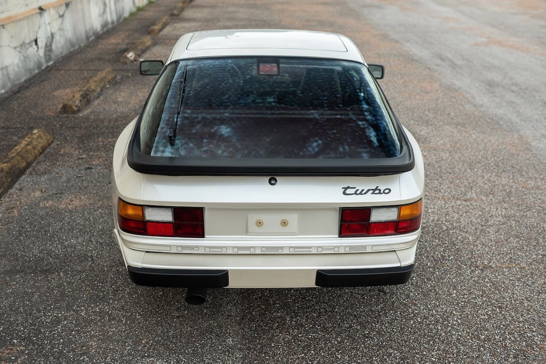1986 Porsche 944 Turbo - Image 7 of 31