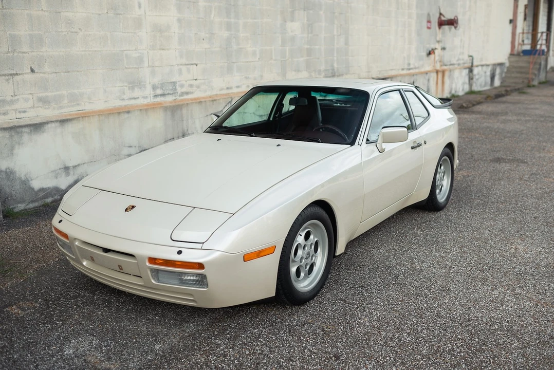 1986 Porsche 944 Turbo - Image 15 of 31