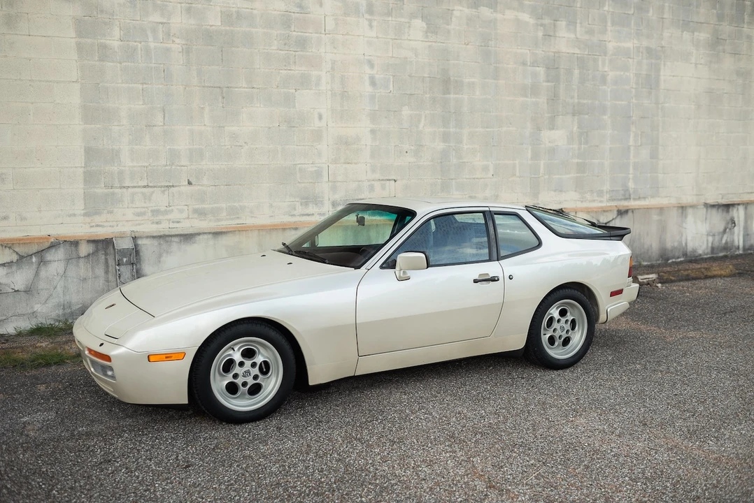 1986 Porsche 944 Turbo - Image 14 of 31