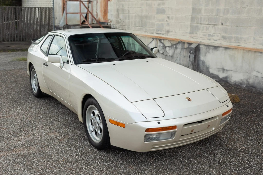 1986 Porsche 944 Turbo - Image 2 of 31