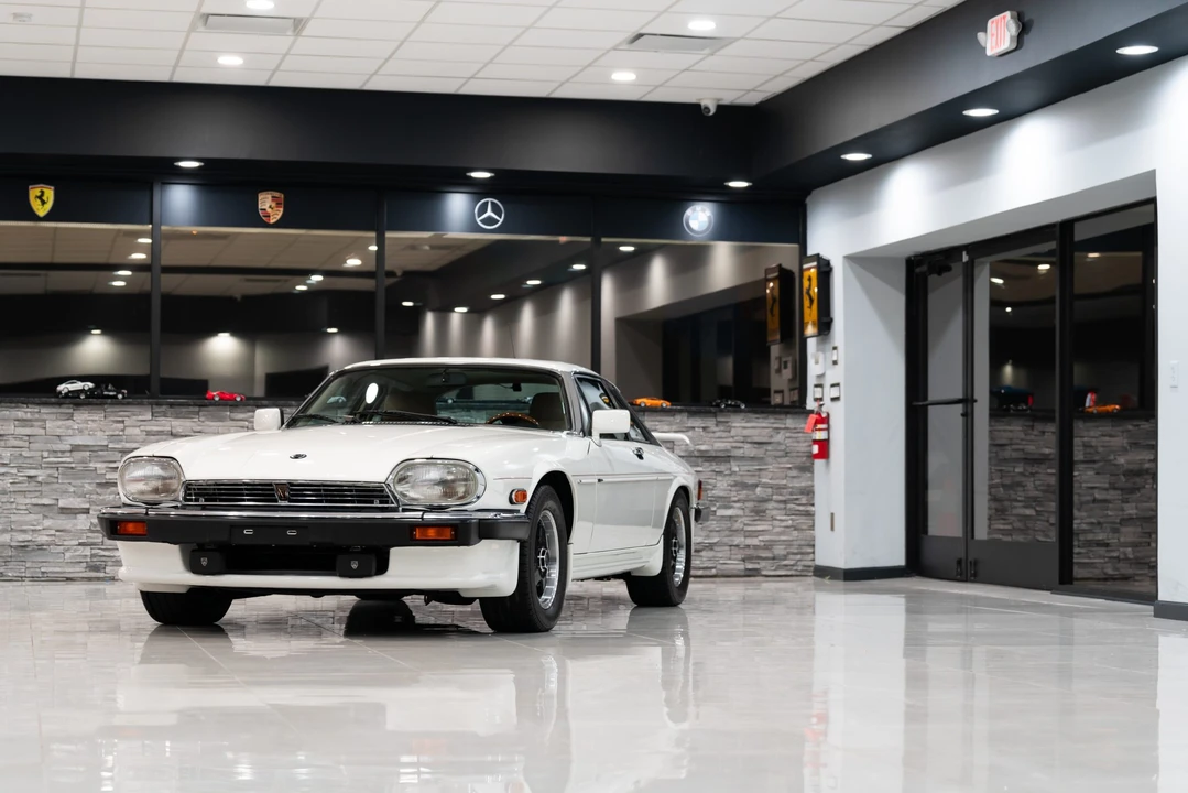 1989 Jaguar XJS Pre-Facelift V12 - Image 18 of 31