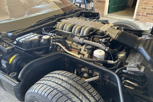 1990 Chevrolet Corvette C4 ZR1 - Image 6 of 8