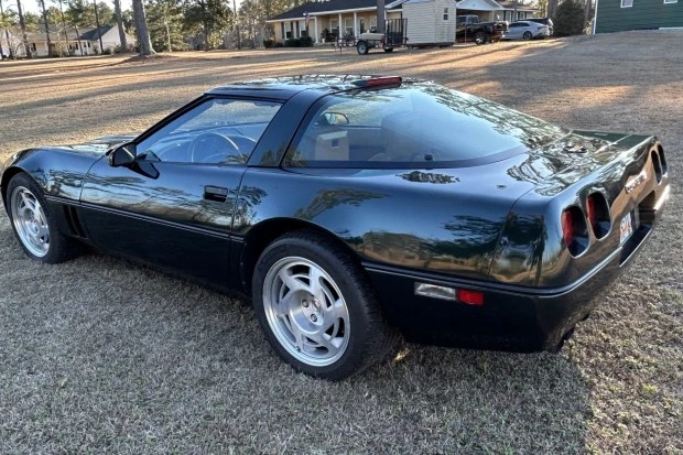 1990 Chevrolet Corvette C4 ZR1 - Image 2 of 8
