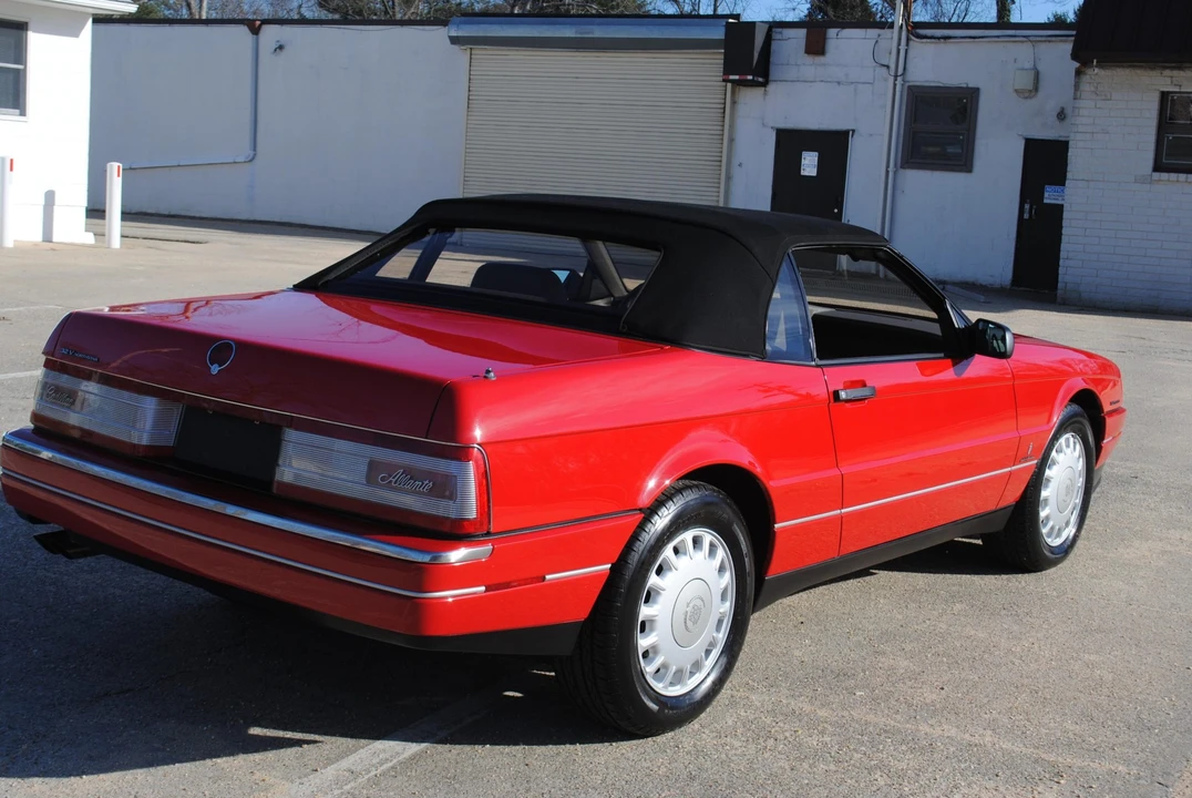 1993 Cadillac Allante - Image 7 of 31