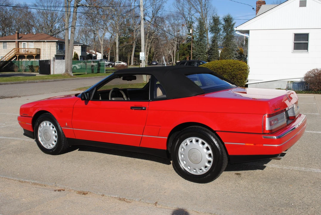 1993 Cadillac Allante - Image 12 of 31