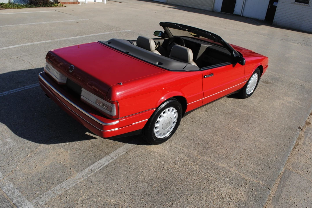 1993 Cadillac Allante - Image 6 of 31