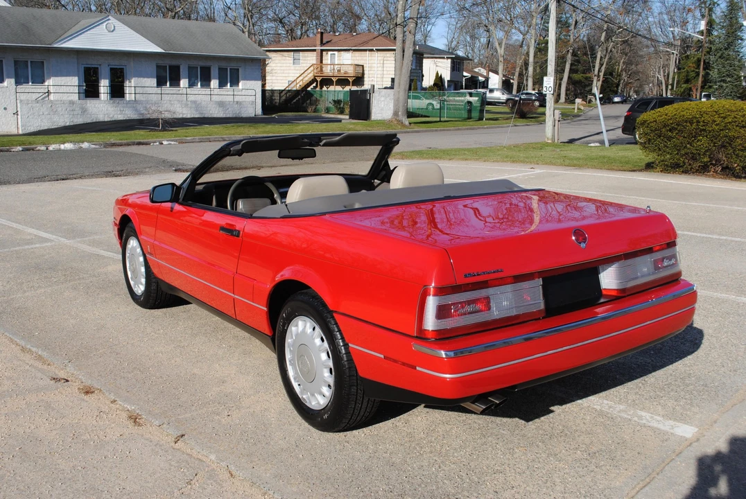 1993 Cadillac Allante - Image 10 of 31