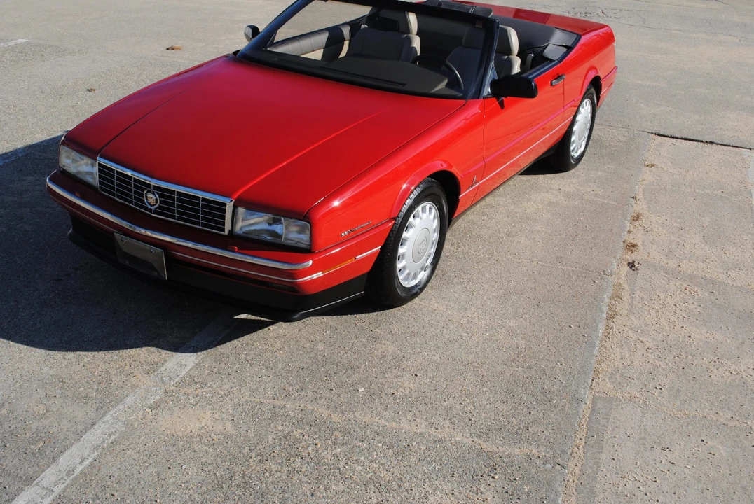 1993 Cadillac Allante - Image 16 of 31