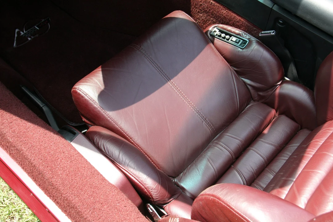 1993 Chevrolet Corvette C4 - Image 28 of 31