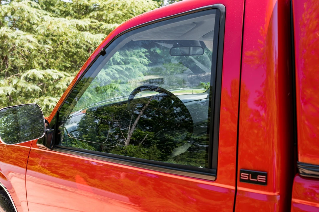 1994 GMC Sierra 1st Gen - Image 25 of 31