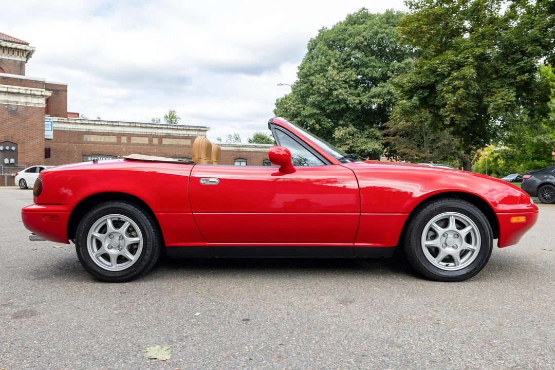 1994 Mazda NA MX-5 Miata - Image 5 of 31