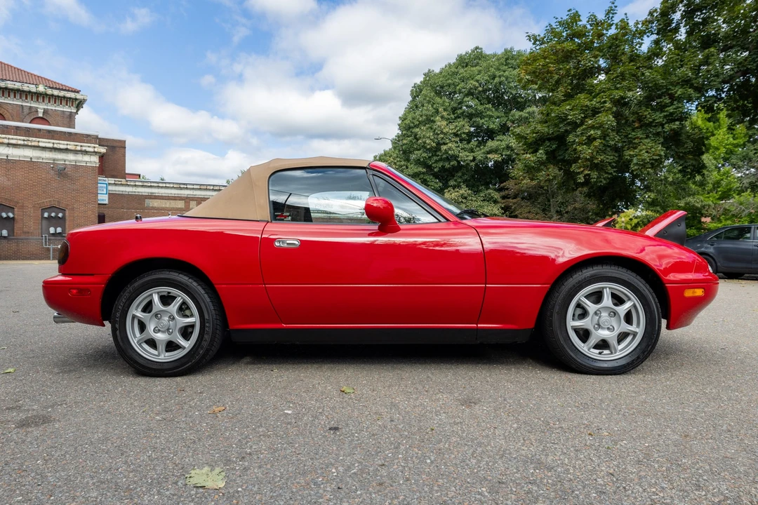 1994 Mazda NA MX-5 Miata - Image 12 of 31
