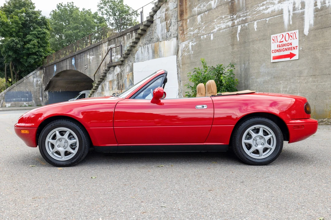 1994 Mazda NA MX-5 Miata - Image 8 of 31