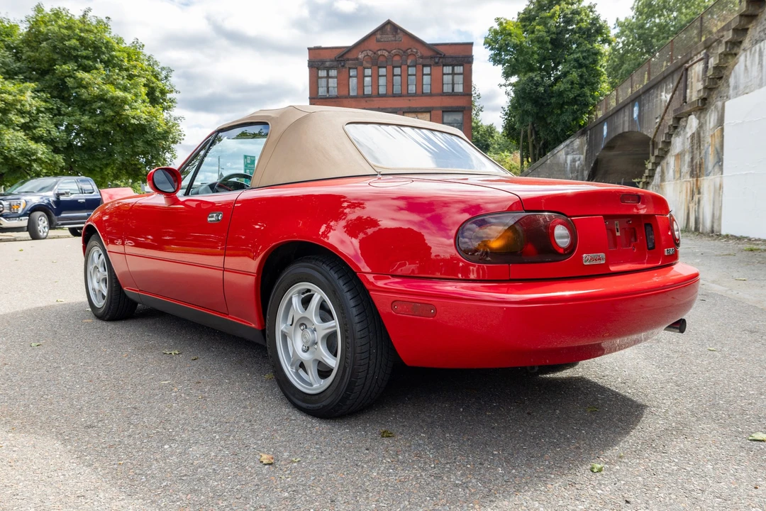 1994 Mazda NA MX-5 Miata - Image 15 of 31