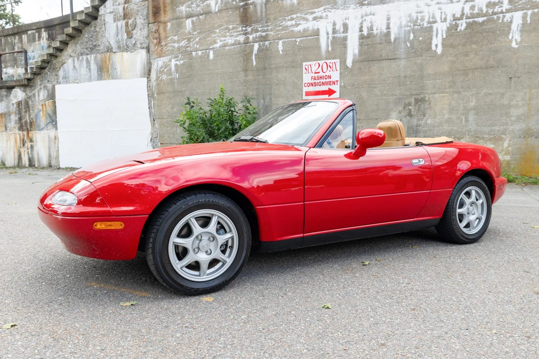 1994 Mazda NA MX-5 Miata - Image 2 of 31