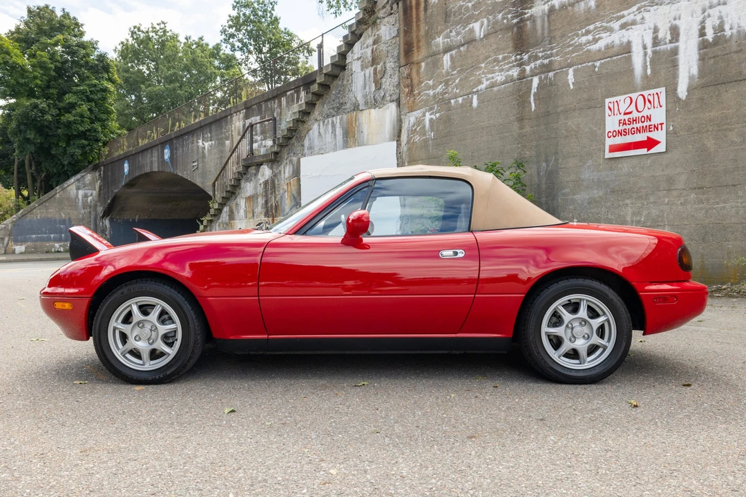 1994 Mazda NA MX-5 Miata - Image 16 of 31