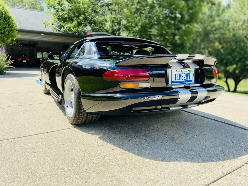 1995 Dodge Viper 1st Gen - Image 24 of 31