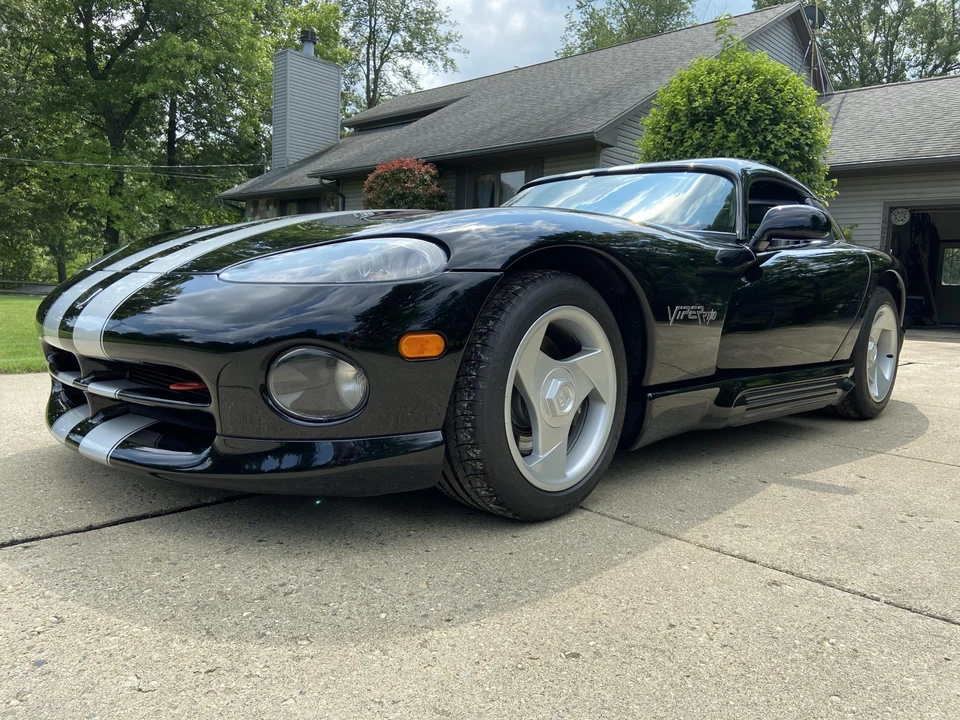 1995 Dodge Viper 1st Gen - Image 2 of 31
