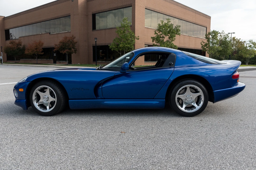 1997 Dodge Viper GTS 2nd Gen - Image 17 of 31