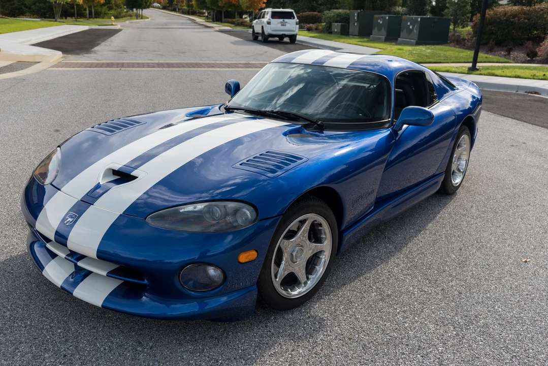 1997 Dodge Viper GTS 2nd Gen - Image 19 of 31