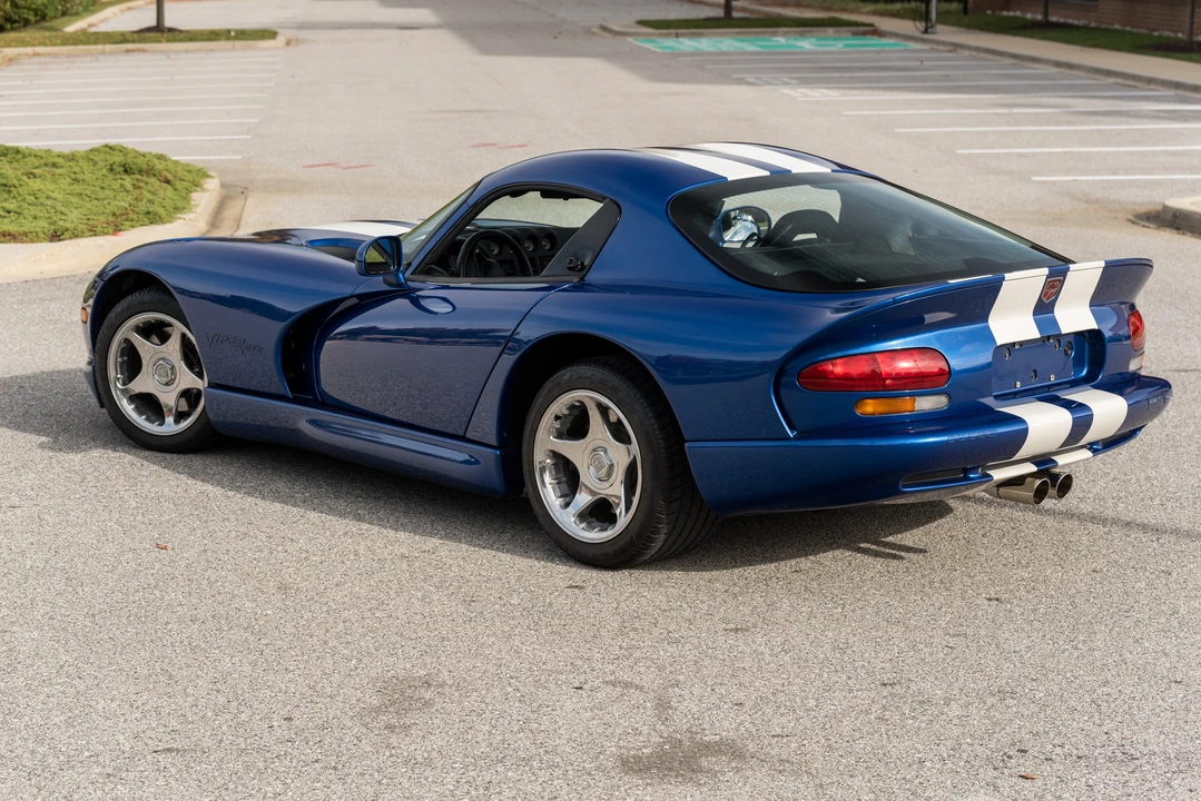 1997 Dodge Viper GTS 2nd Gen - Image 15 of 31