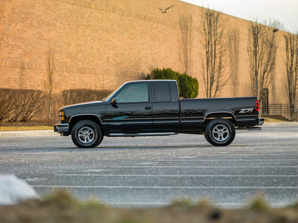 1997 GMC Sierra 1st Gen - Image 4 of 31