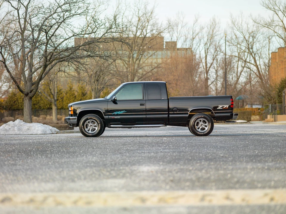 1997 GMC Sierra 1st Gen - Image 3 of 31